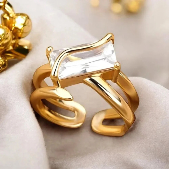 🆕️18K Gold Plated Adjustable Ring w/ Baguette CZ – Twisted Wave Trendy Design - Picture 1 of 11